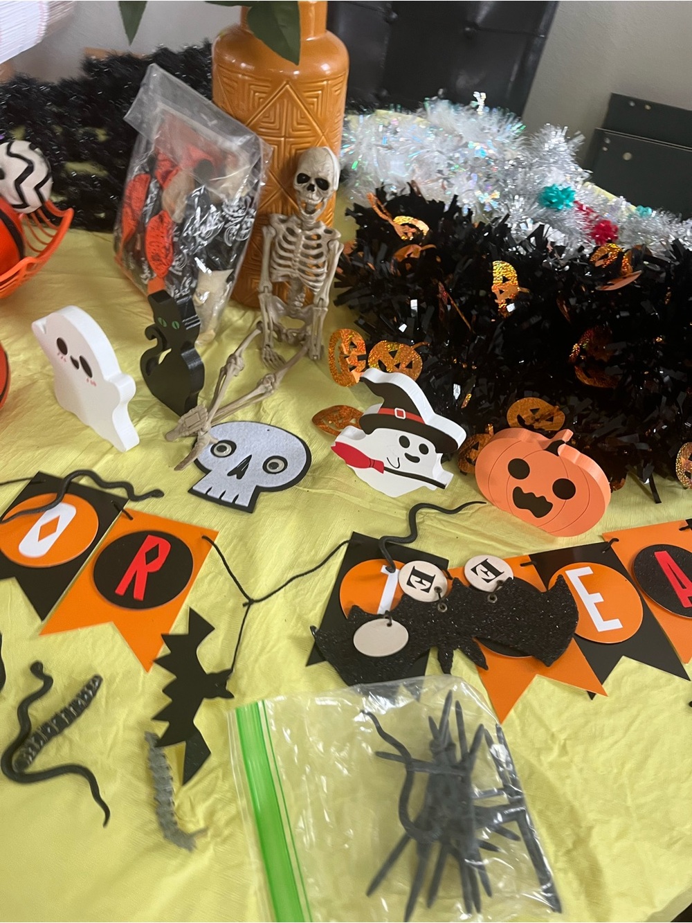 Halloween Party Table Decor Kit - Orange & Black